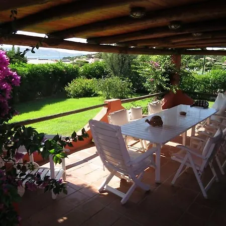 200 Mt From The - Baja Sardinia Cala Bitta